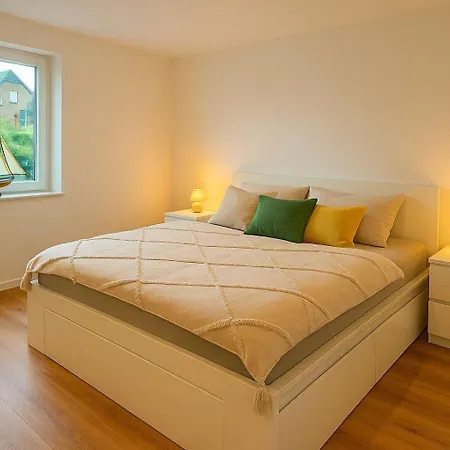 شقة Dat-fischerhuus-ankerplatz-zwischen-bodden-und-ostsee-in-30-sek-am-hafen